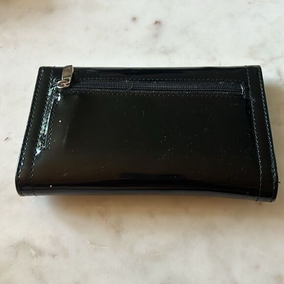 Black faux vinyl red flower wallet - Picture 2 of 4